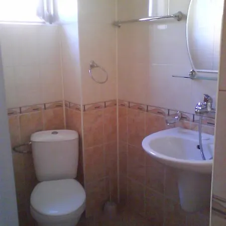 Къща за гости ивет *