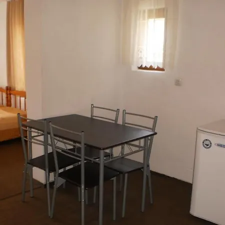 ивет * Обзор