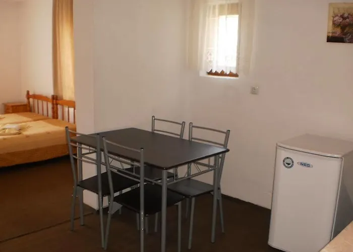 Ivet Guest - * ابزور